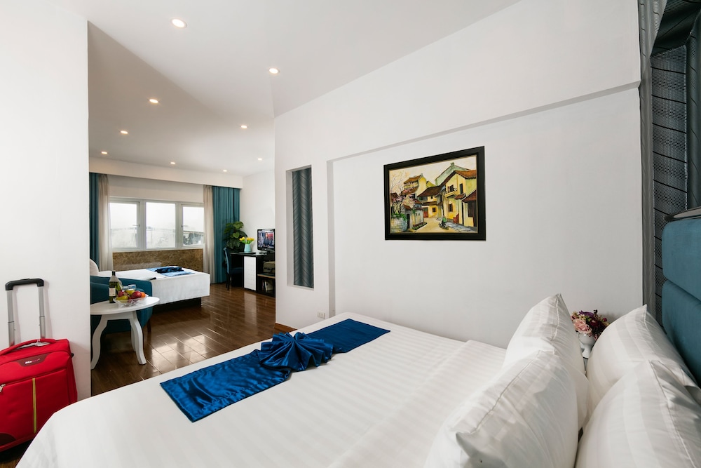 Family Walking Room With Balcony