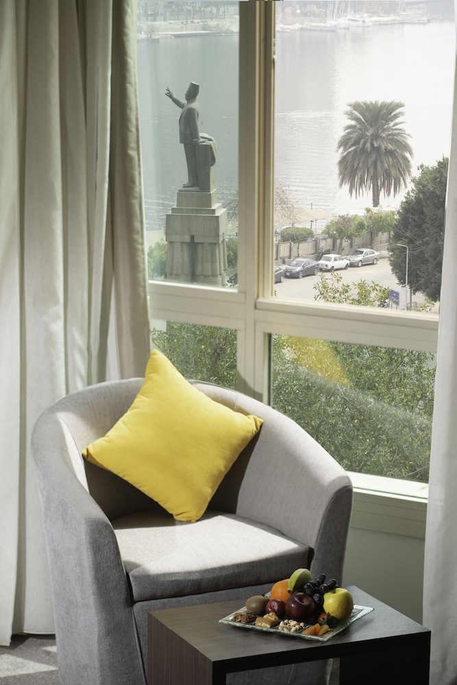Junior Suite, 1 Double Bed with Sofa bed - Photo 4