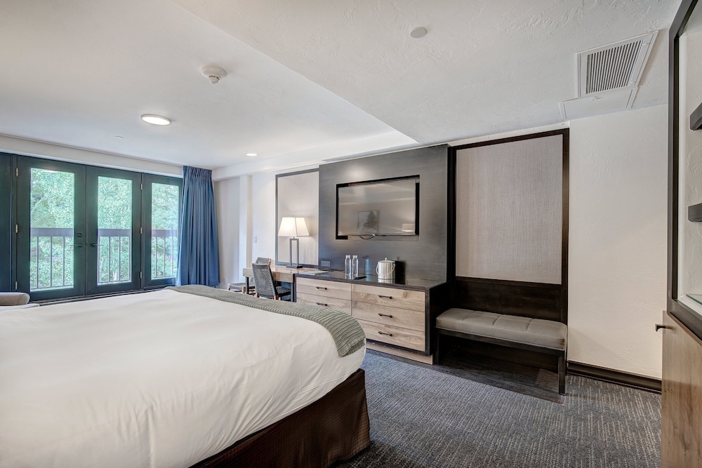 Room, 1 King Bed (Lodge) - Photo 1