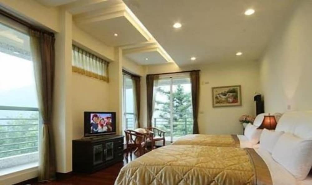 Deluxe Quadruple Room (301) photo 2