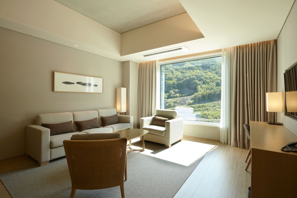 Grand Family Suite photo 3