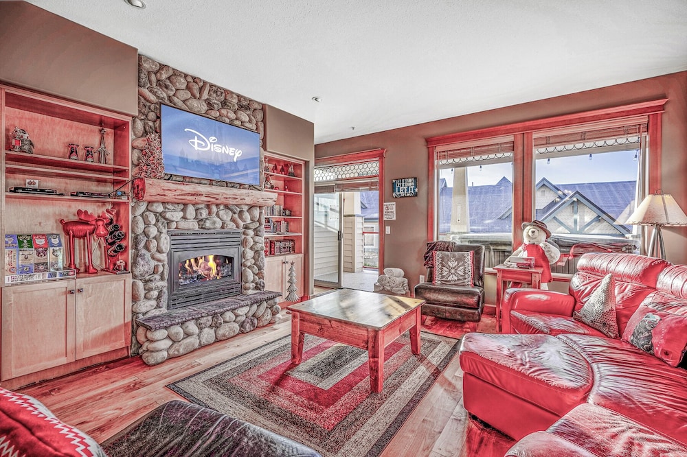 Deluxe Townhome, 4 Bedrooms, Balcony, Slope Side photo 1
