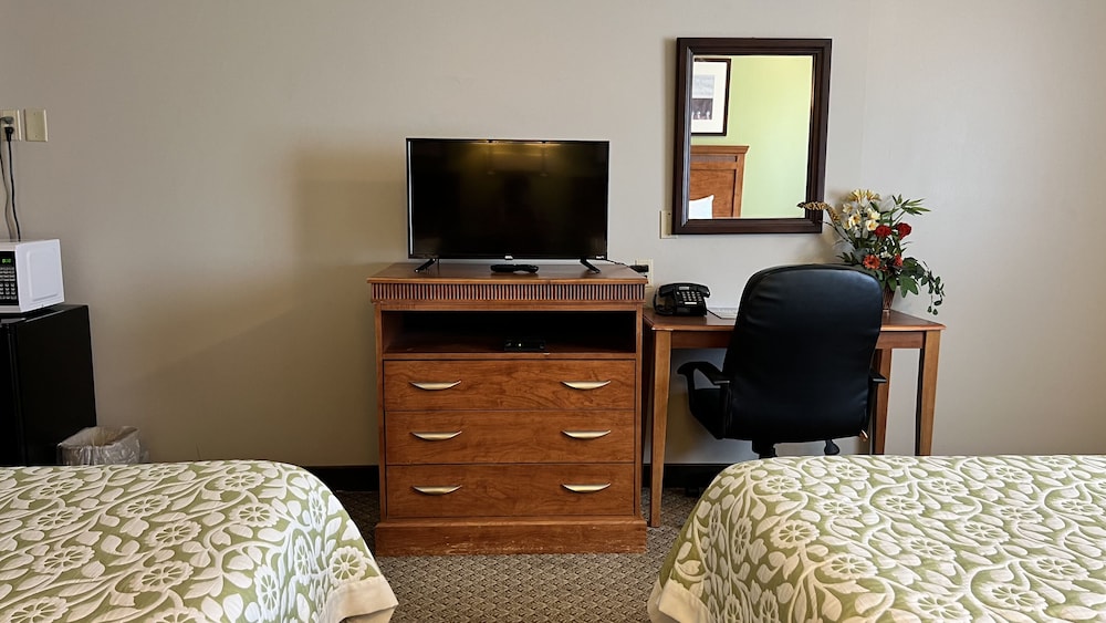 Standard Double Room, 2 Queen Beds photo 2