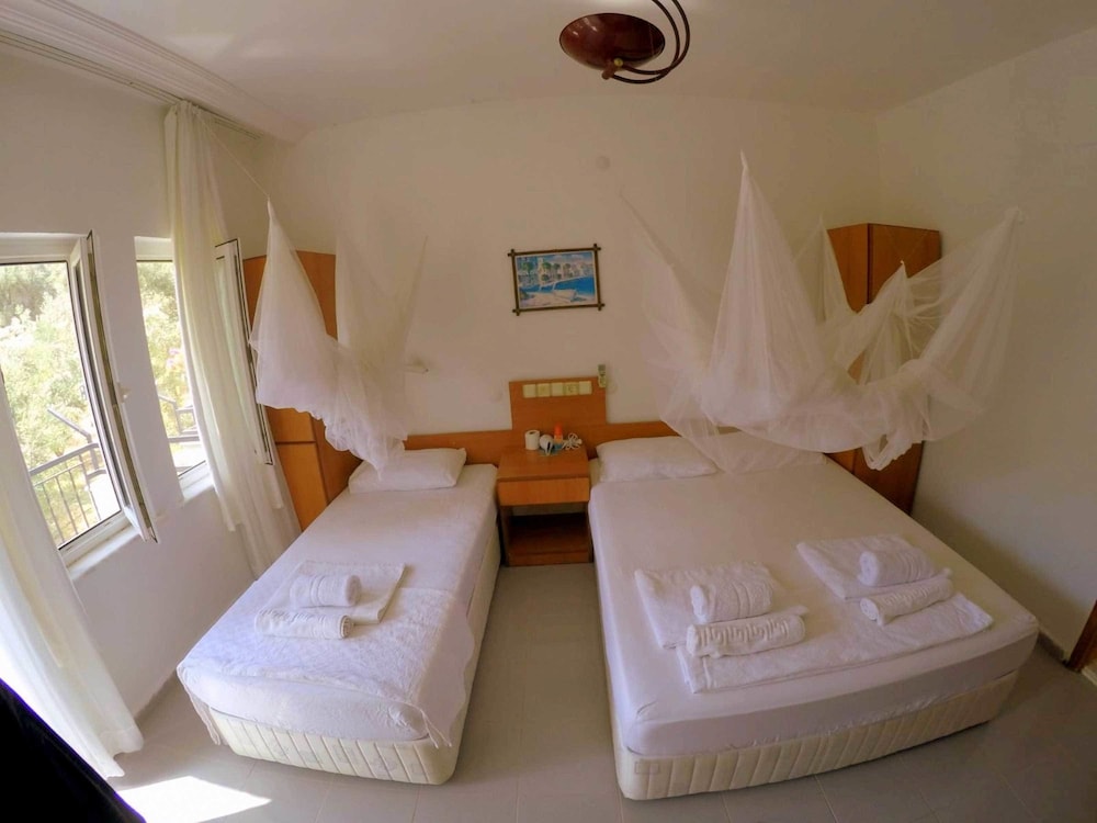 Standard Triple Room - Photo 15