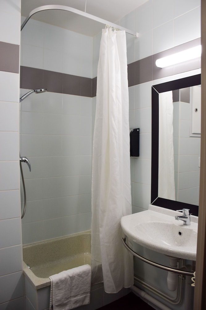 Double Room - Photo 8