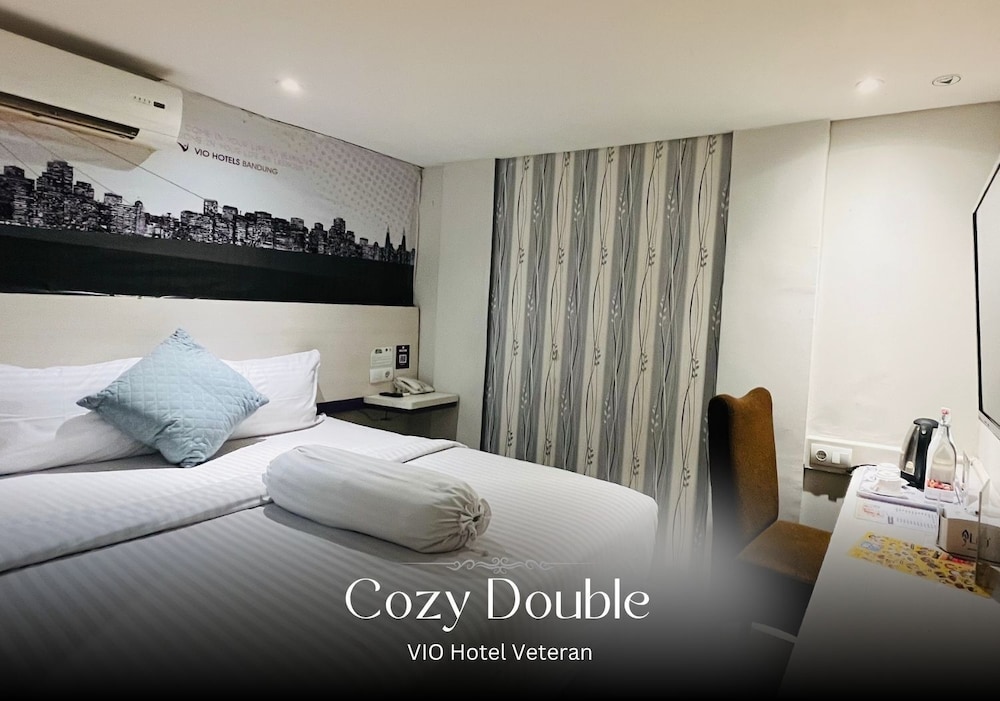 Cozy Room Only