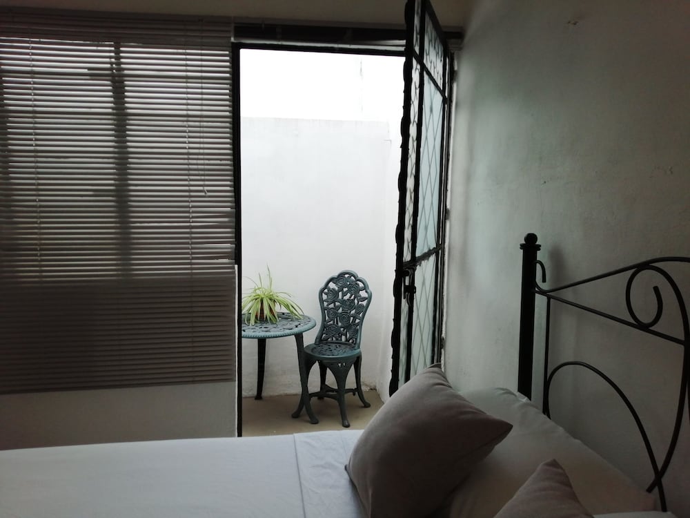 Family Apartment, 1 Queen Bed with Sofa bed, Courtyard View photo 3