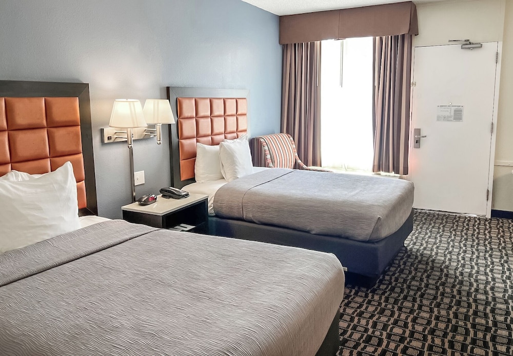 Room, 2 Twin Beds, Non Smoking (Upper Floor) - Photo 2