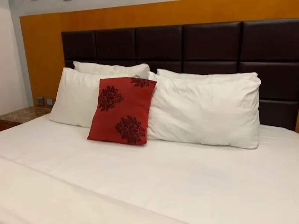 Deluxe Room, Balcony, City View photo 2