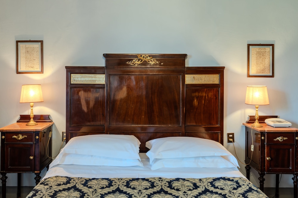 Classic Double Room - Photo 11