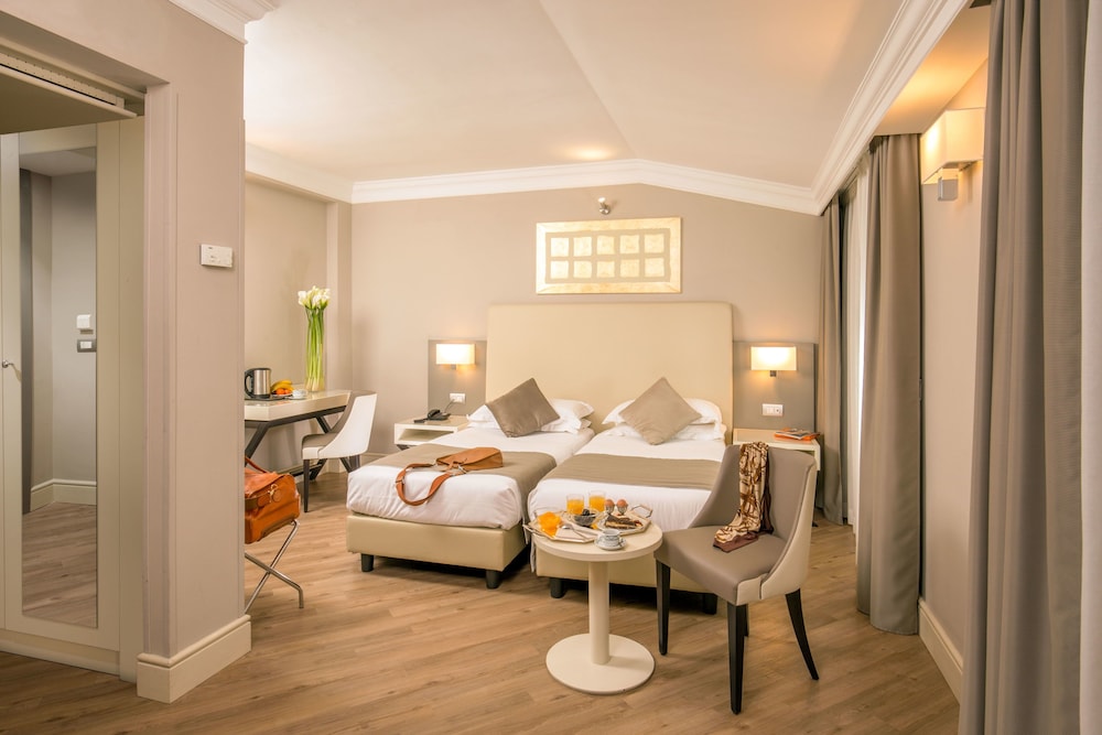 Classic Triple Room photo 1