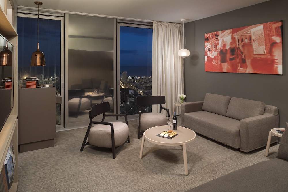 The Level Master Suite Sea View
