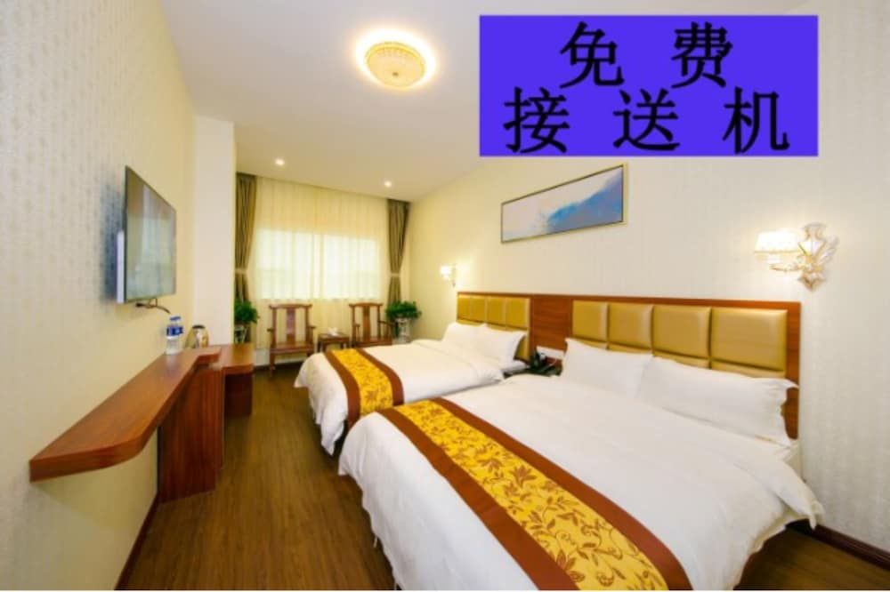 Deluxe Twin Room photo 2