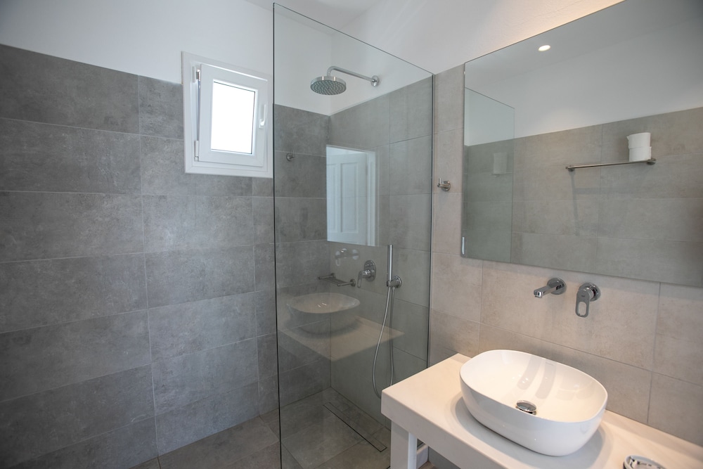Deluxe Double or Twin Room, Garden View - Photo 3
