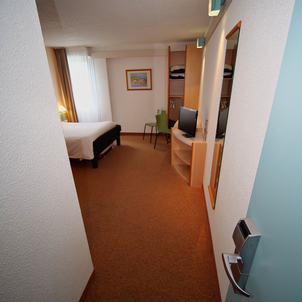 Standard Double Room, 1 Double Bed - Photo 8