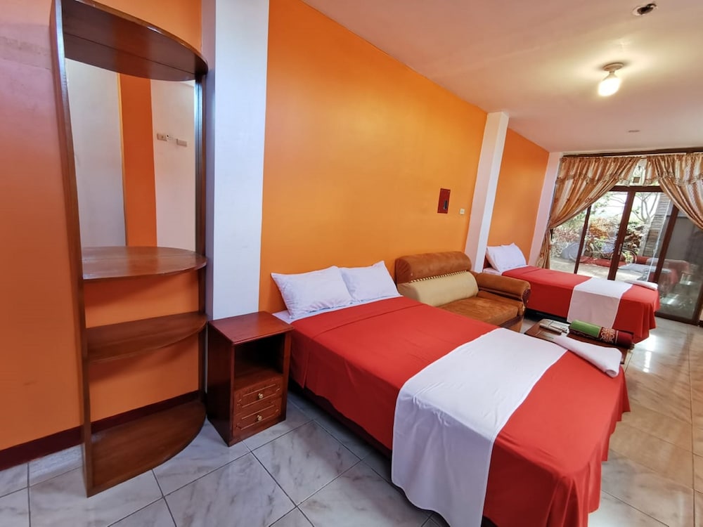 Basic Room, 2 Double Beds photo 2