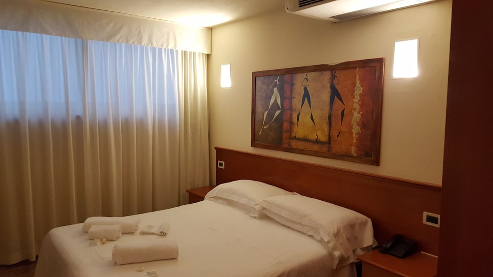 Double or Twin Room (Basement floor) photo 1