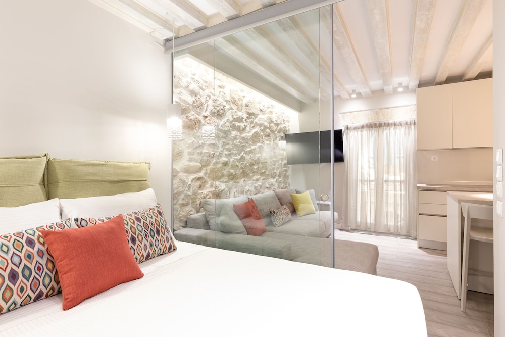 Deluxe Apartment, 1 Double Bed With Sofa Bed photo 1