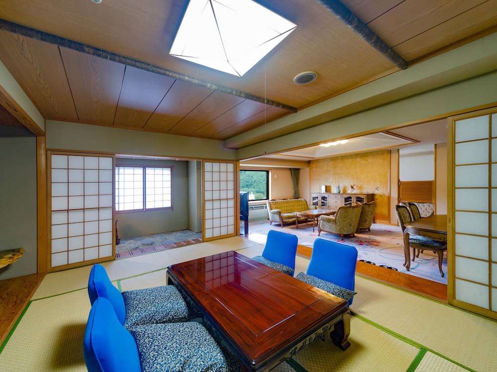 Royal Room Type A Non-Smoking photo 1