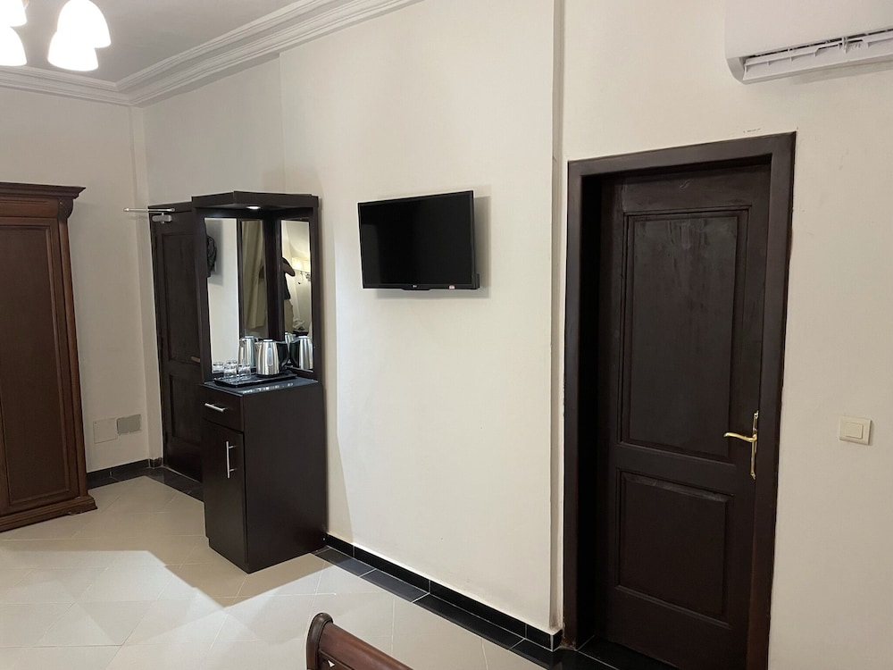 Superior Room, 1 King Bed, Non Smoking, City View photo 3