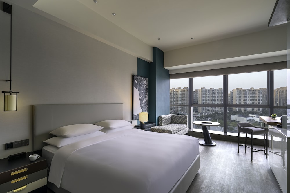 Room, 1 King Bed (Pet Friendly)