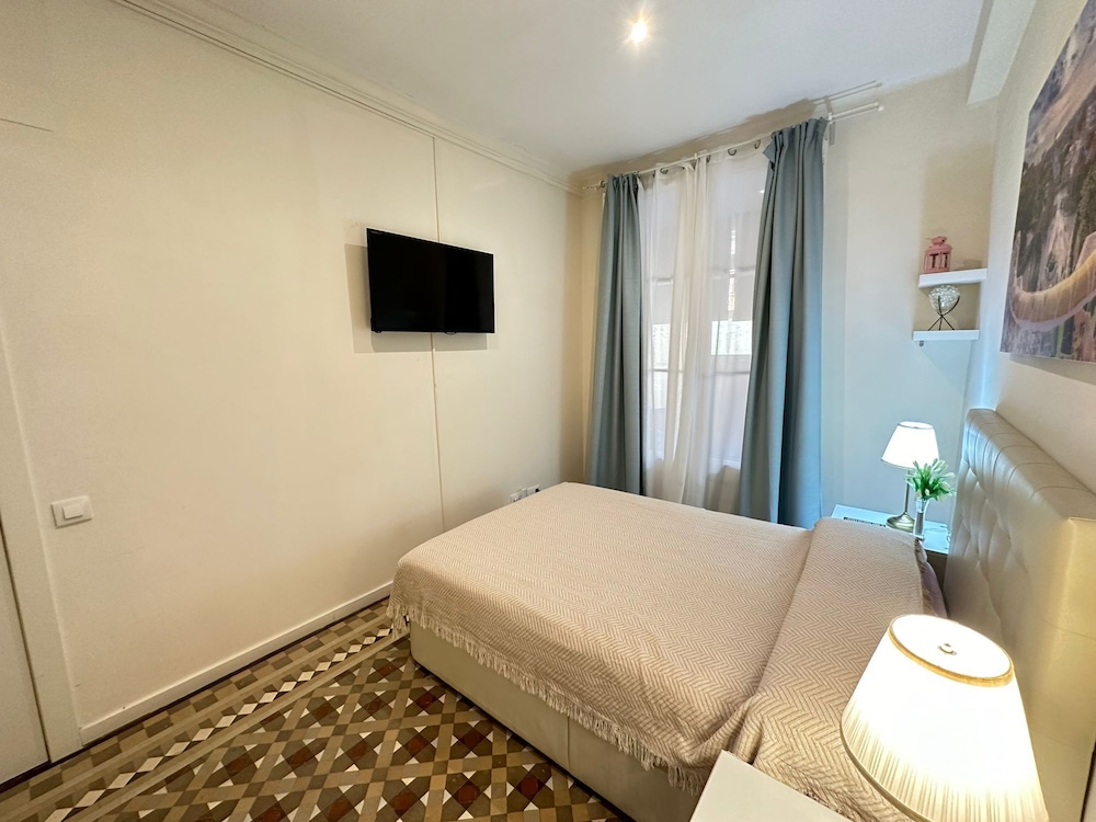 Double Room, Shared Bathroom photo 3