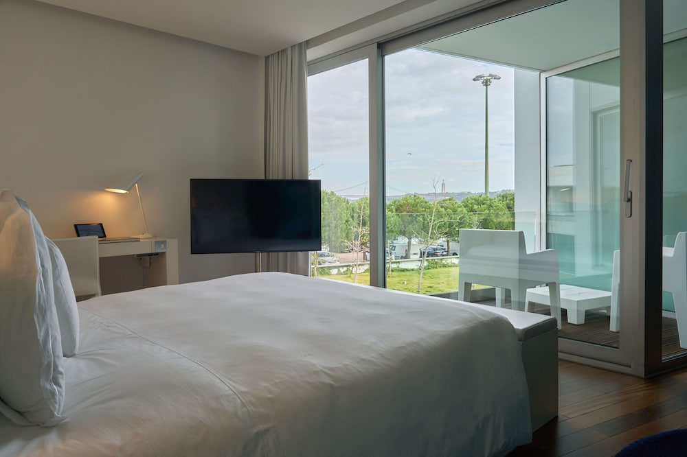Superior Double Room, Balcony - Photo 6