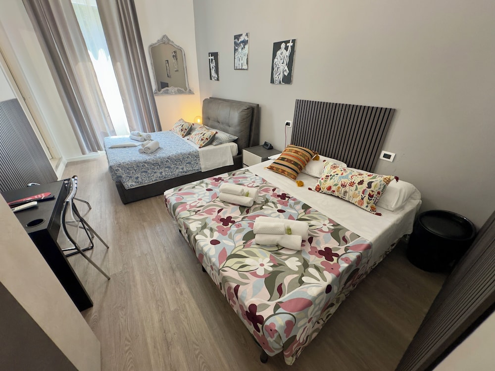 Deluxe Quadruple Room
