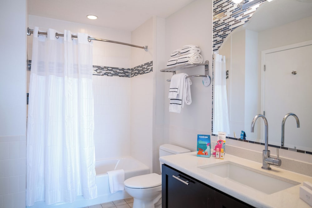The Level Family Suite - Photo 4