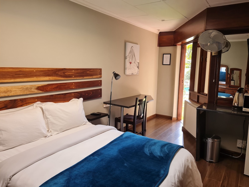 Comfort Double Room, 1 Double Bed, Pool View photo 2