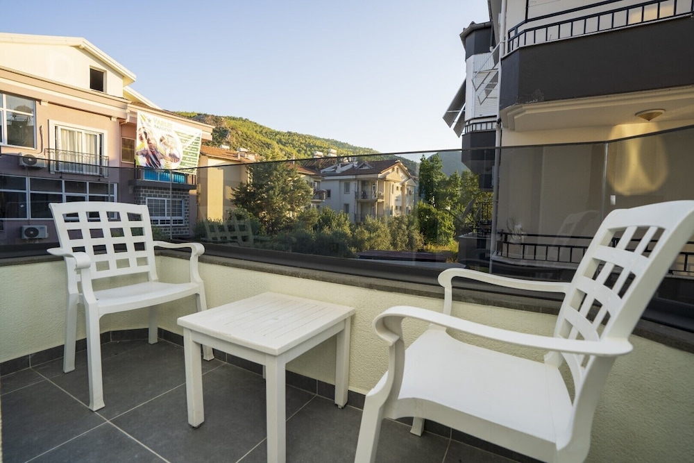 Standard Studio Suite - Photo 13