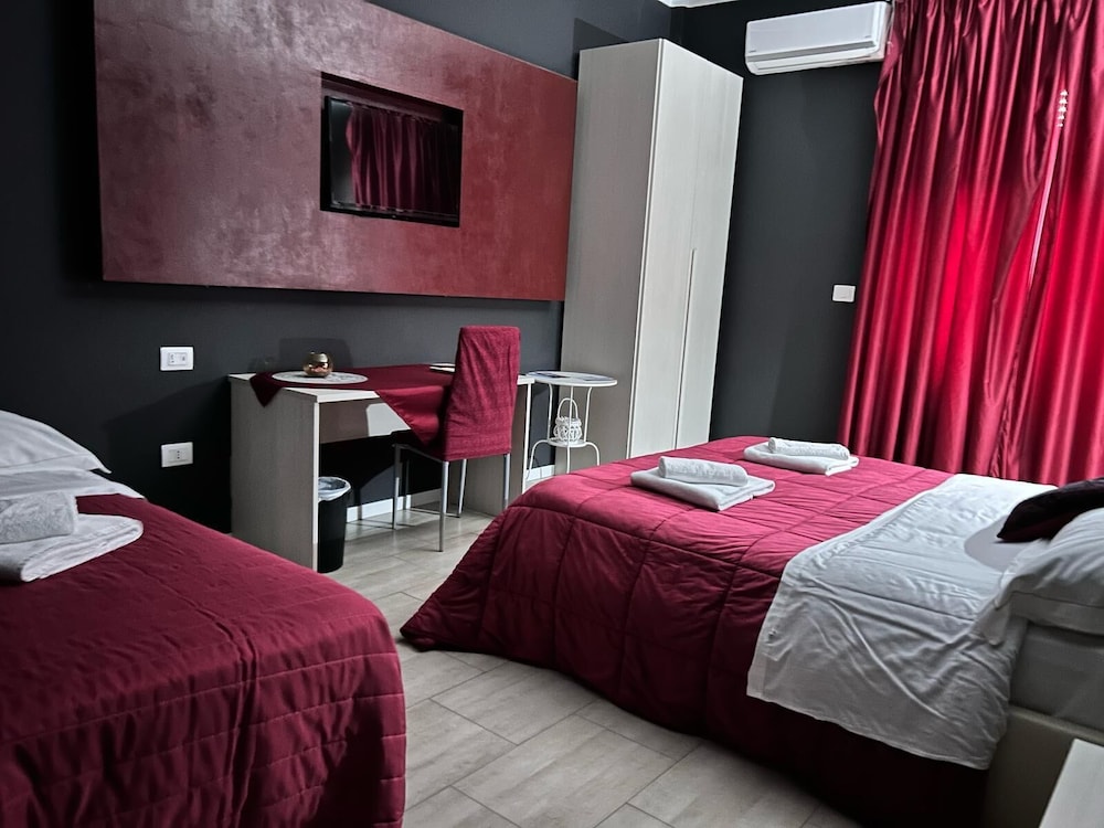 Deluxe Triple Room, City View