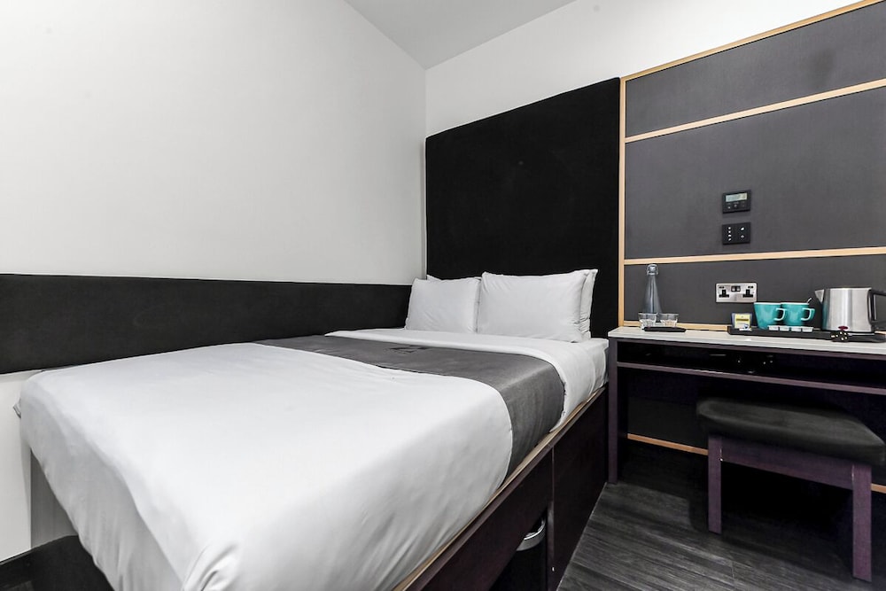 Double Room Accessible, No Windows photo 2