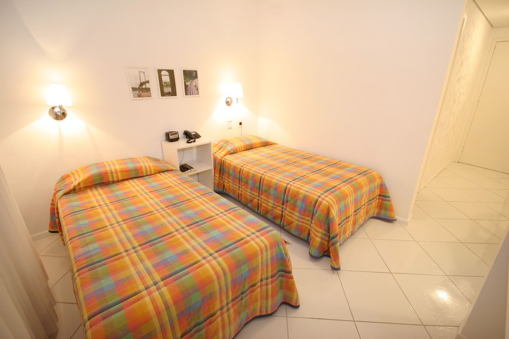 Classic Double or Twin Room - Photo 4