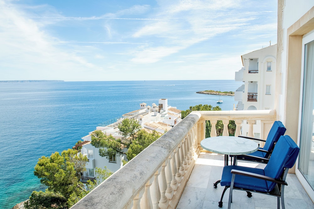 Double Room, Sea View, Oceanfront (Balcony) - Photo 8