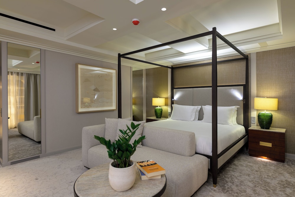 Deluxe River View Room