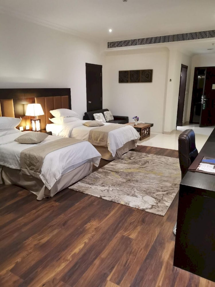 Junior Suite, 2 Twin Beds photo 1
