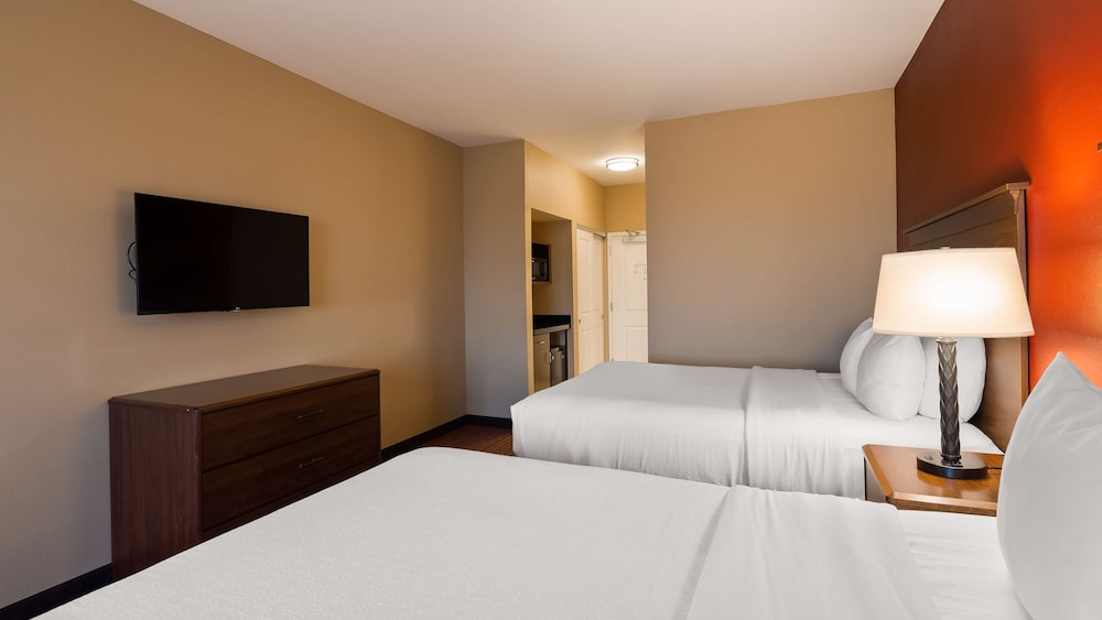 Suite, 2 Queen Beds, Accessible, Kitchen photo 3