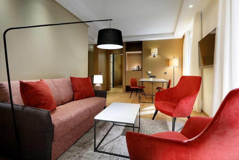 Junior Suite (Cathedral view) photo 2