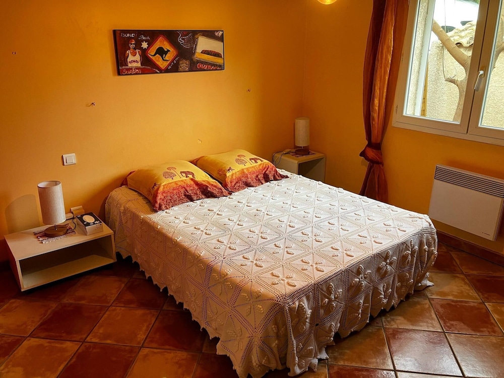 Villa photo 2