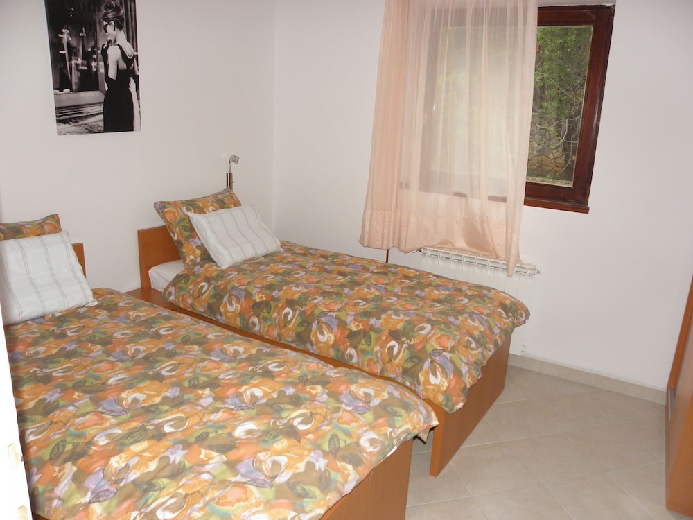 Apartment (Ruzica - 50 m from sea - A2 Veliki (4) photo 1