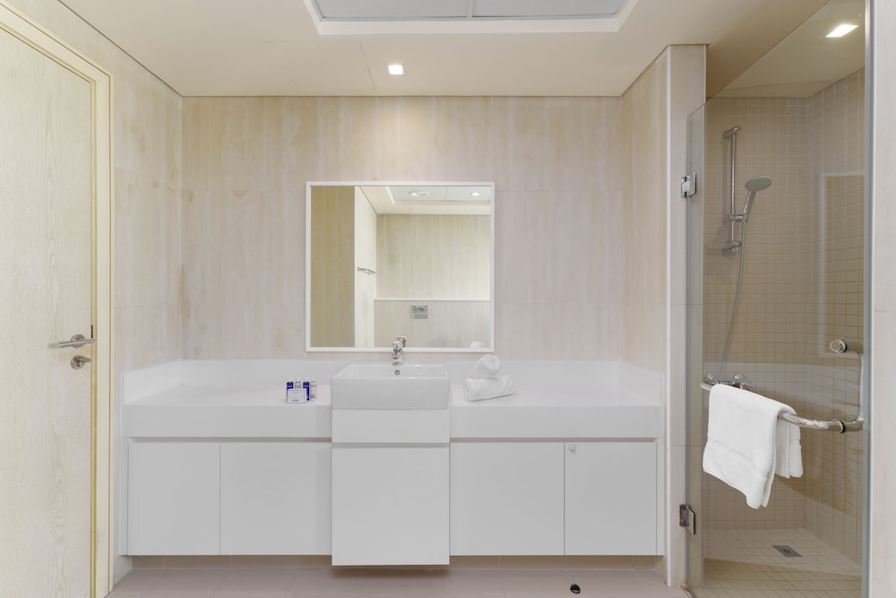 Deluxe Apartment, 2 Bedrooms, Non Smoking, City View photo 3