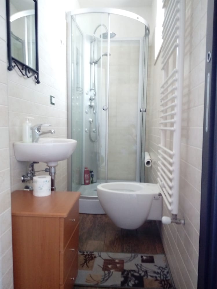 Triple Room, Shared Bathroom photo 2