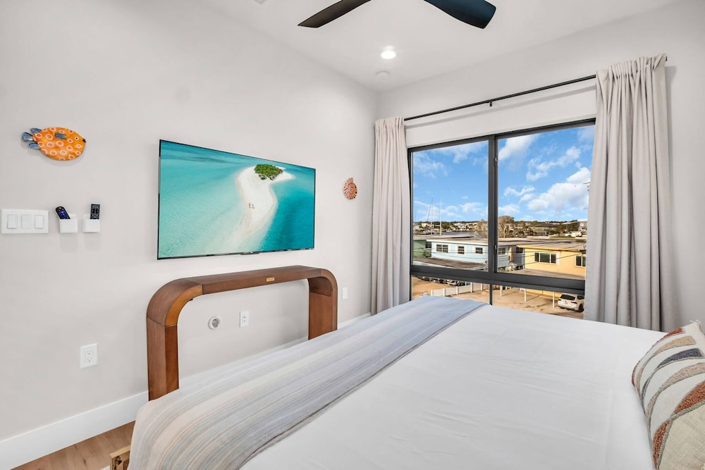 NEW 4 Bed 3 Bath Heated Salt Pool Walk2beach, Foto 60