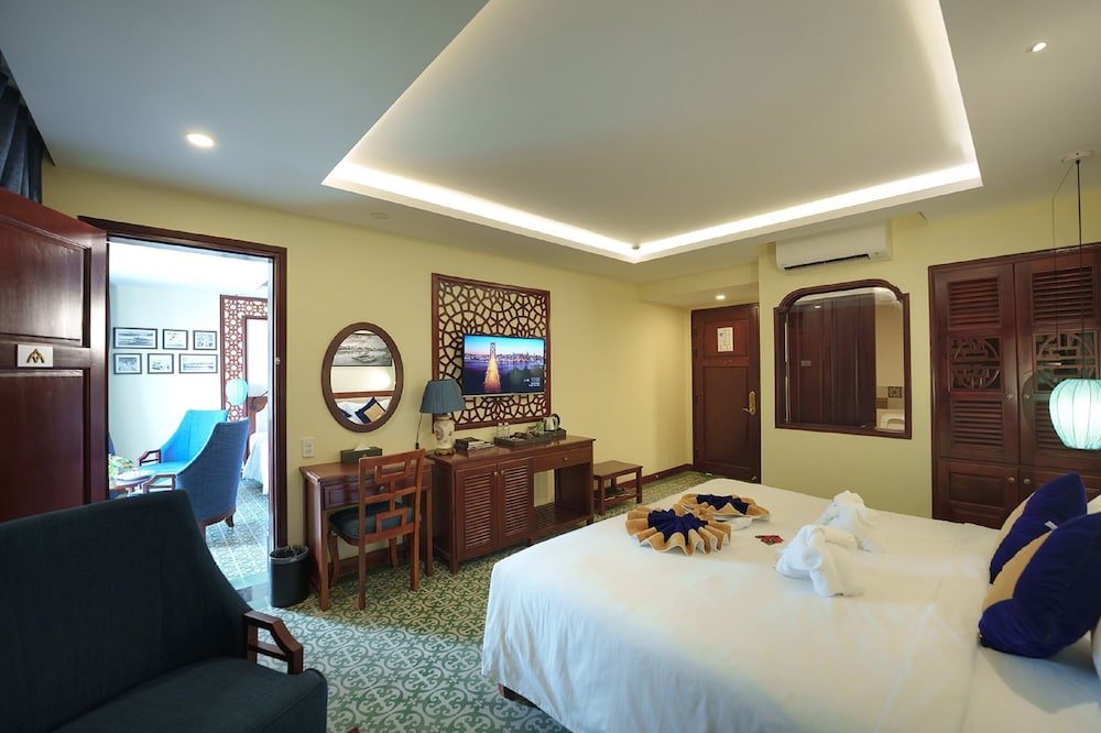 Deluxe Double or Twin Room - Photo 14