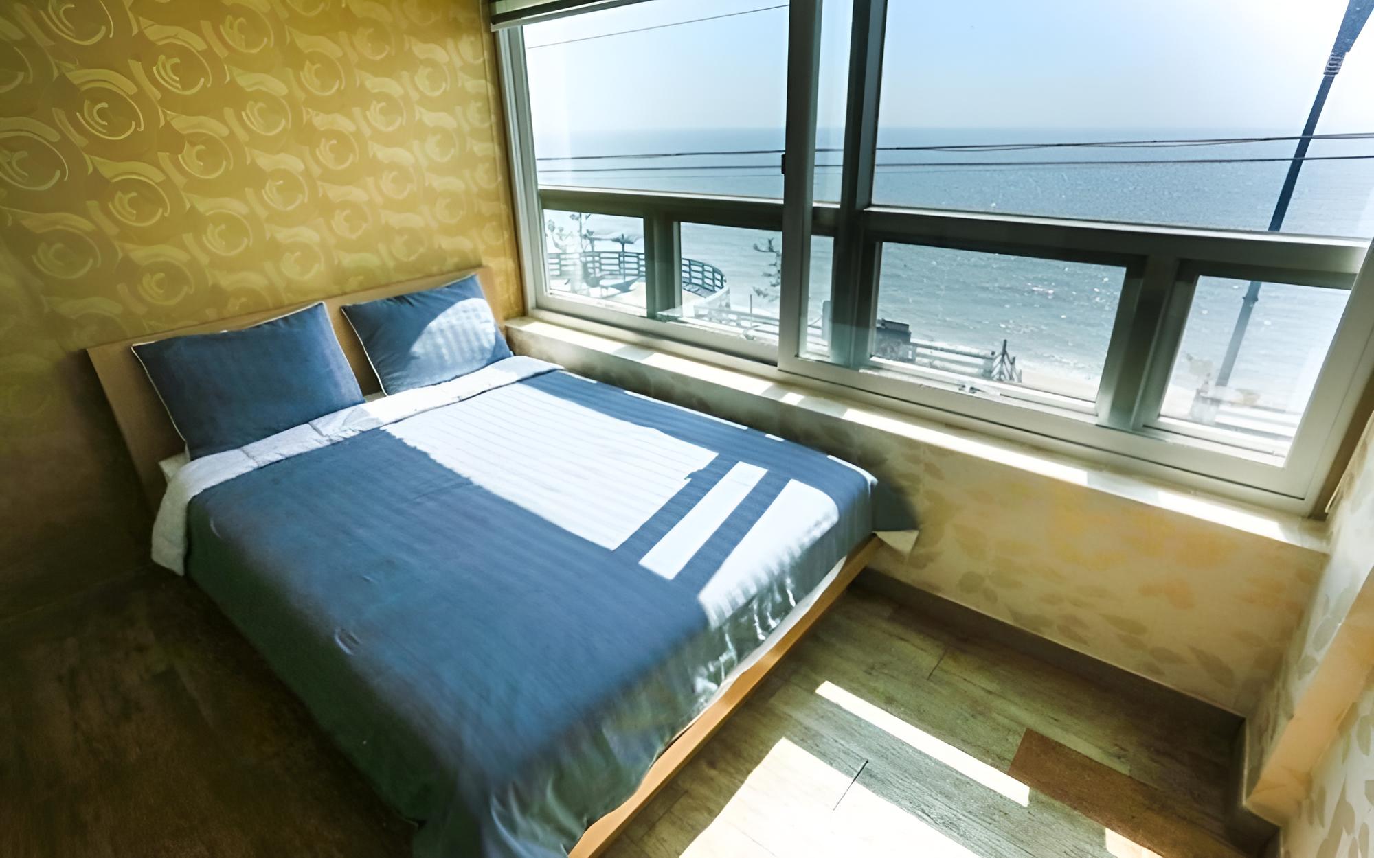 Room (Ocean View 306) photo 2
