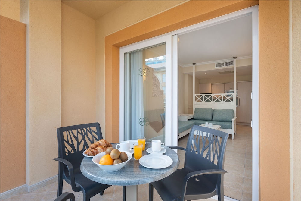 Apartment, 1 Bedroom, Balcony (2 Adults And 2 Children)