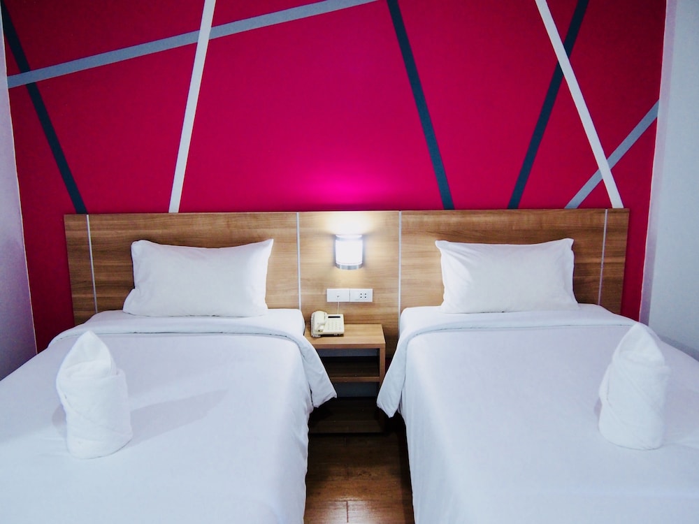 Standard, 2 Twin Beds, Non Smoking, City View photo 1