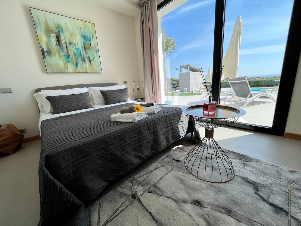 Deluxe Suite, Sea View