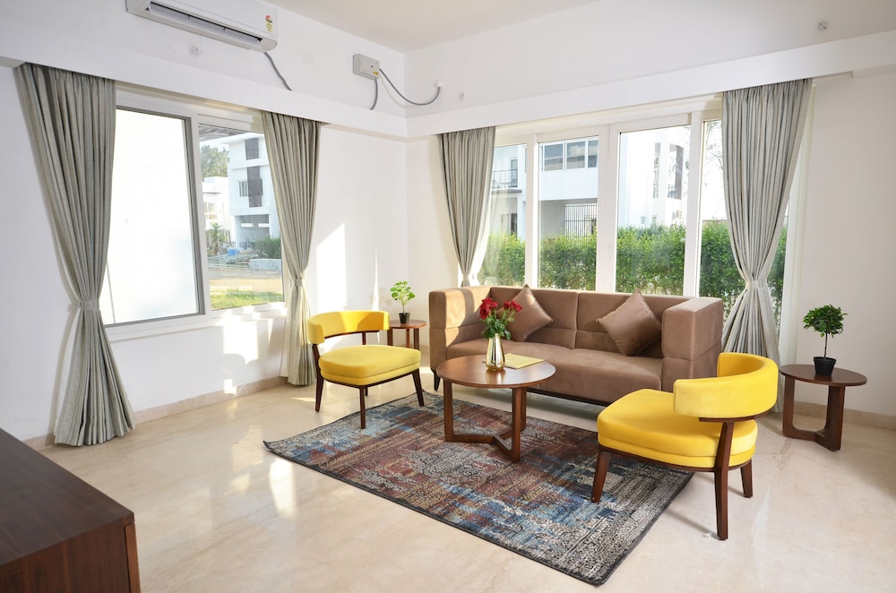 Executive Room - Photo 2